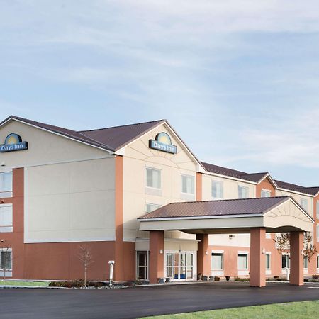 Days Inn By Wyndham Watertown Fort Drum Evans Mills Zewnętrze zdjęcie