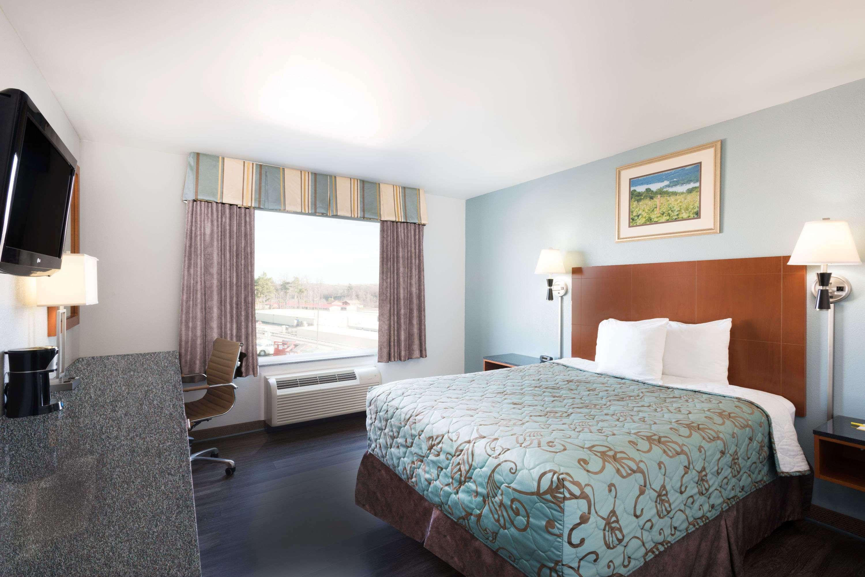 Days Inn By Wyndham Watertown Fort Drum Evans Mills Zewnętrze zdjęcie