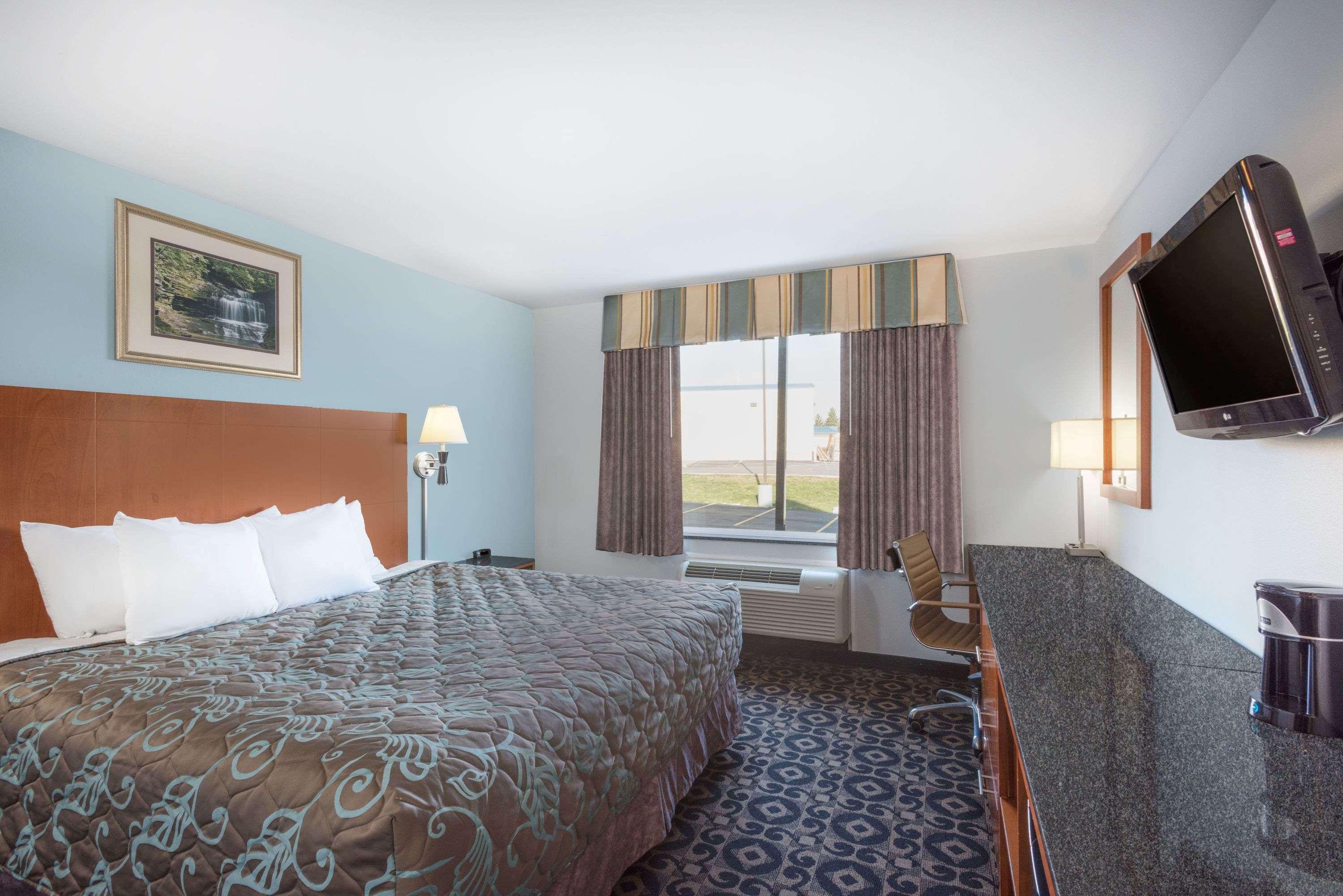 Days Inn By Wyndham Watertown Fort Drum Evans Mills Zewnętrze zdjęcie