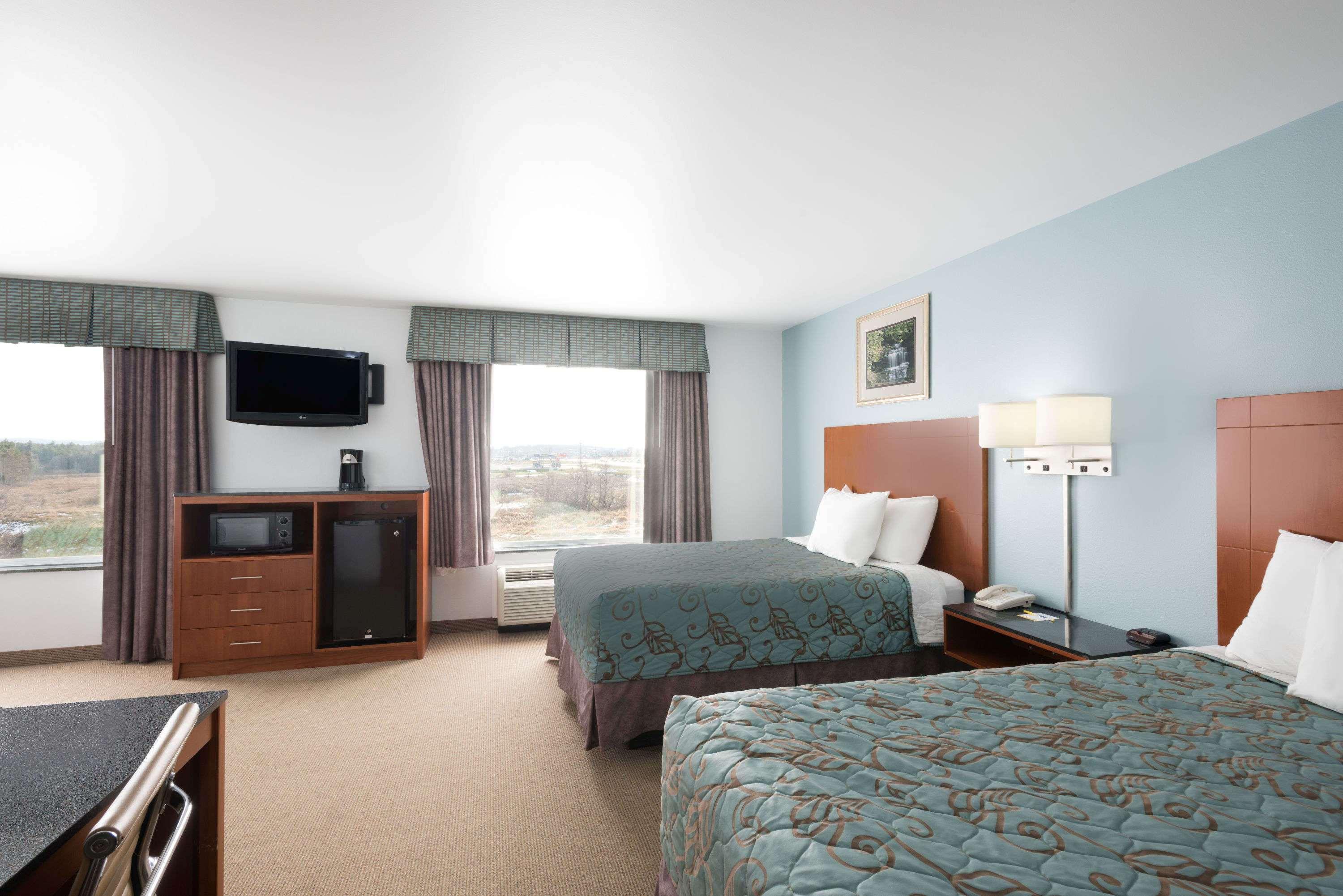 Days Inn By Wyndham Watertown Fort Drum Evans Mills Zewnętrze zdjęcie