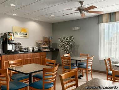 Days Inn By Wyndham Watertown Fort Drum Evans Mills Zewnętrze zdjęcie