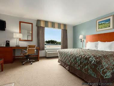 Days Inn By Wyndham Watertown Fort Drum Evans Mills Zewnętrze zdjęcie